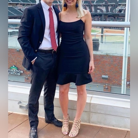 Likely Banks Flounce Dress NWT Size 2 🔥 - Picture 8 of 11